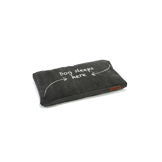 Konnor Pillow in Black