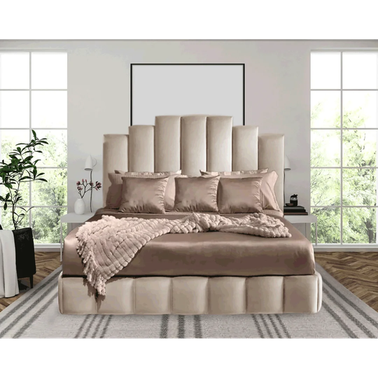 Kantor Upholstered Platform Bed