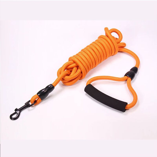 Long dog leash with comfort handle for dogs, orange