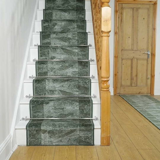Basurto Stair Looped Green Rug