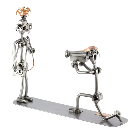 Reporter Screw Man Roehl