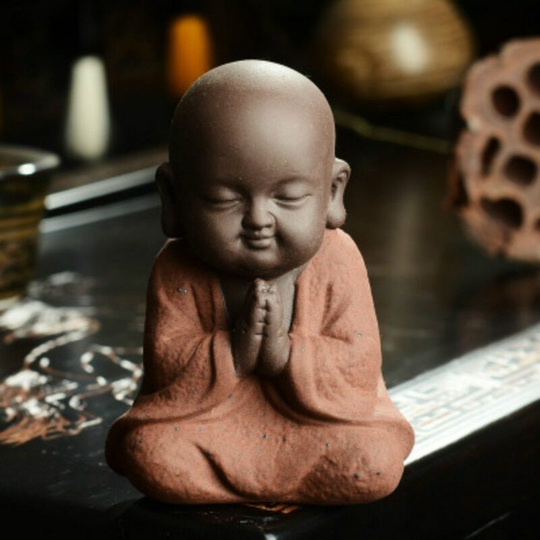 Fuhuidatrading - Buddha Statues Small Monk Color Sand Ceramic Home Club Geomantic Decoration Purple Sand Figurines Tea Pet orange