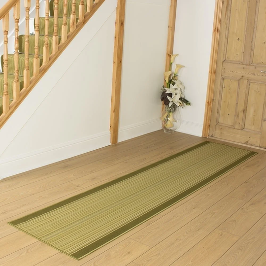 Baitz Looped/Hooked Green Indoor / Outdoor Rug