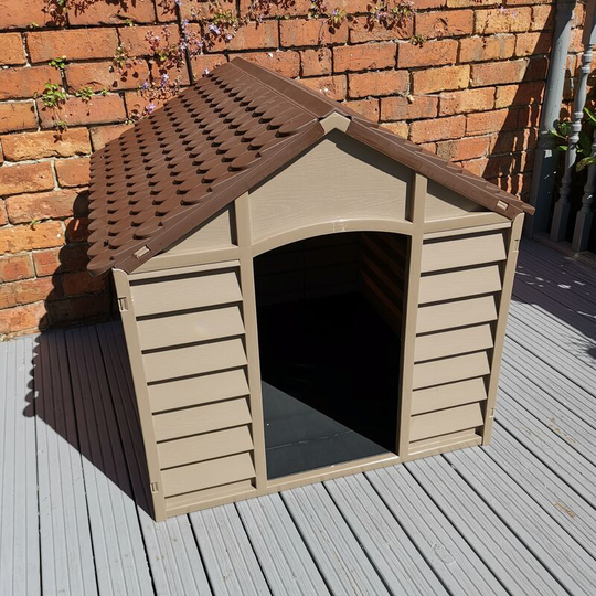 Large Plastic Dog Kennel / House in Brown ð 86cm x 84cm x 82cm