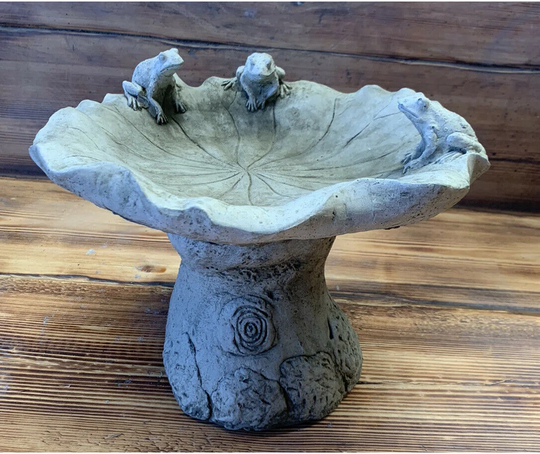 Inayah Stone Garden Frog Toad Lily Bird Bath Statue Ornament
