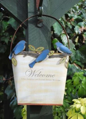 Birdies Wall Pocket Garden Sign