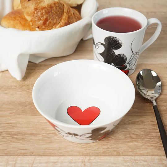 400ml Mickey Kiss Sketch Cereal Bowl