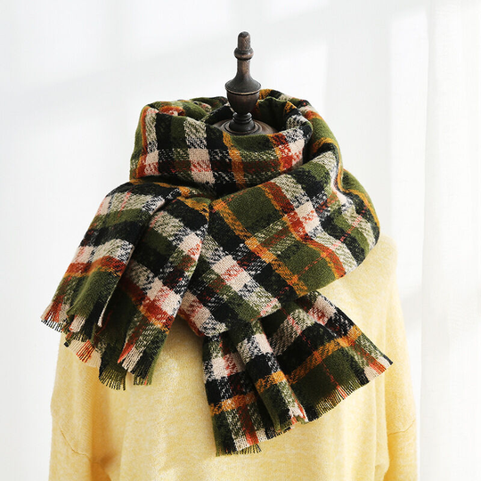 Fashion check scarf for women in autumn and winter, Korean version, sweet cashmere like scarf, thickened warm shawl loop - green