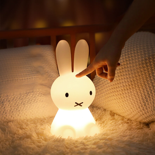 Rabbit-shaped night light table lamp, rechargeable remote control seven-color mood light, suitable for bedroom, baby room and living room