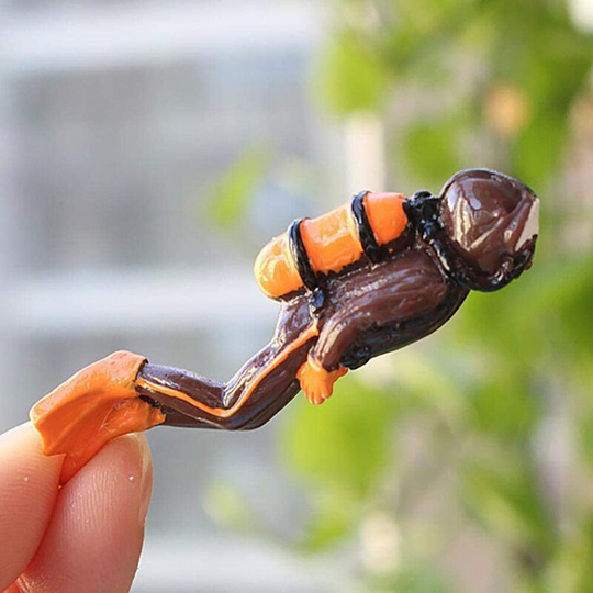 Deckon - Aquarium Ornament Action Underwater Treasure Chest Diver Fish Tank Decorations, Diver Hunter Frogman Action Fish Tank Accessories
