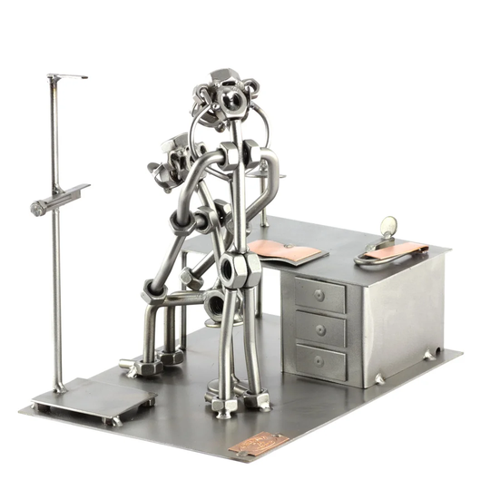 General Practitioner Screw Man Phung