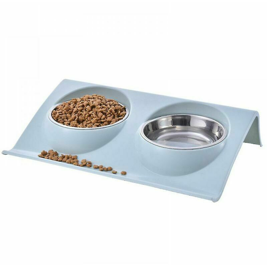 Portable bowl for chat and big blue dog