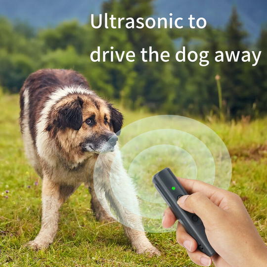 Superseller - Ultrasonic Dog Repeller usb Rechargeable Dog Drive Device Portable Dog Trainer Anti Barking Device with led Indicator Lanyard