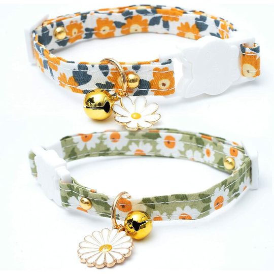 13treize - 2 Pack Cotton Breakaway Cat Collars with Bell Daisy Pendant Kitty Kitten Collars Green Orange Collar for Female Girl Cats Male Boy Cats