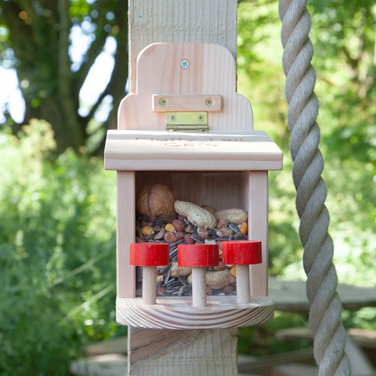 Mio Squirrel Feeder
