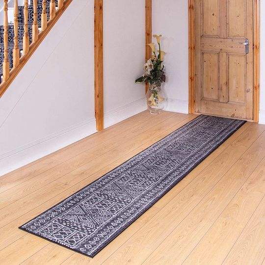 Bader Tufted Black Indoor/Outdoor Rug