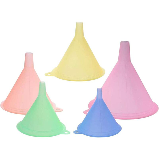 Set of 5 kitchen funnels Rainbow colors 67mm, 83mm, 98mm, 110mm and 125mm.