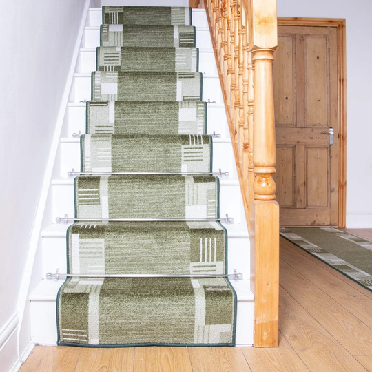 Alpena Twist Pile Dark Green Stair Runner