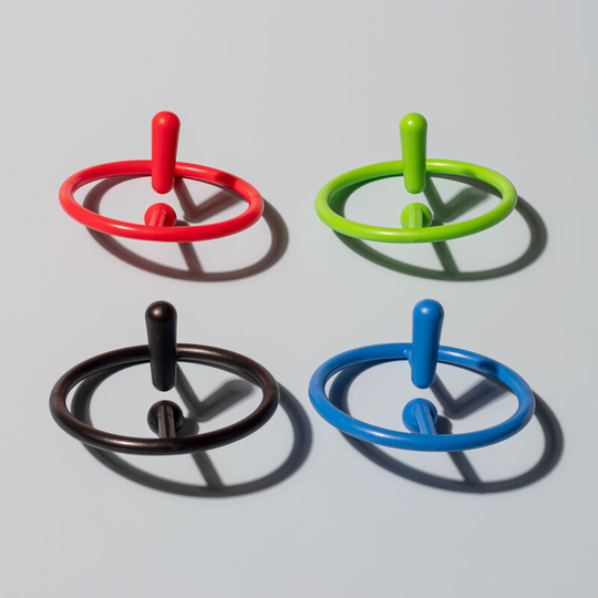 Piece of decompression toy, suspension and decompression top