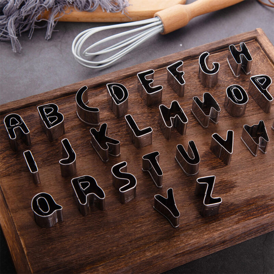 Kartokner - Halloween cookie cutter set, 26-letter stainless steel baking shape mold suitable for Halloween party treats and decorations