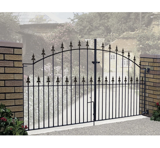 Pinkley Spear Top Arched Driveway Metal Garden Gate