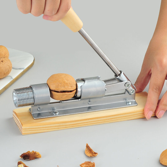 Nutcrackers Retro nutcracker in nostalgic design made of stainless steel with lever function