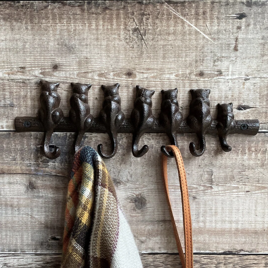 Cat Tail Wall Hook Rack In Cast Iron
