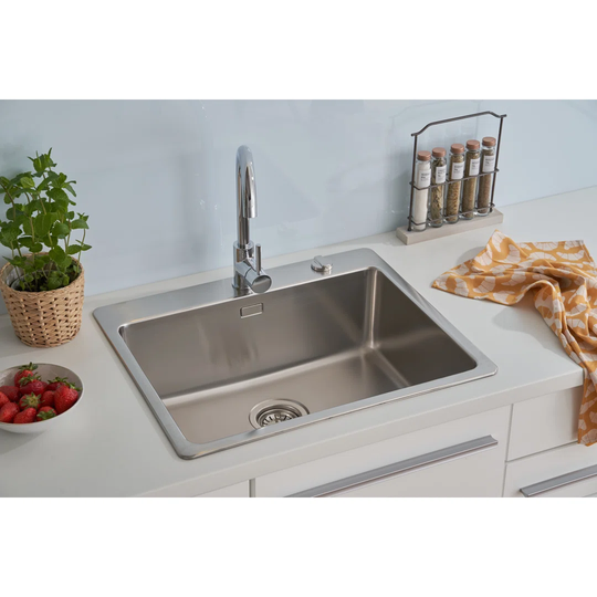 Fitted Sink 1 Bowl With Tap Hole Bench
