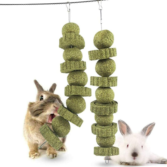 Hamster Rabbit Chew Toys, 2 Pcs Baking Toys Accessories Natural Grass Cake Grass Ball Toys for Rabbits Hamsters Chinchillas Guinea Pigs Guinea Pigs