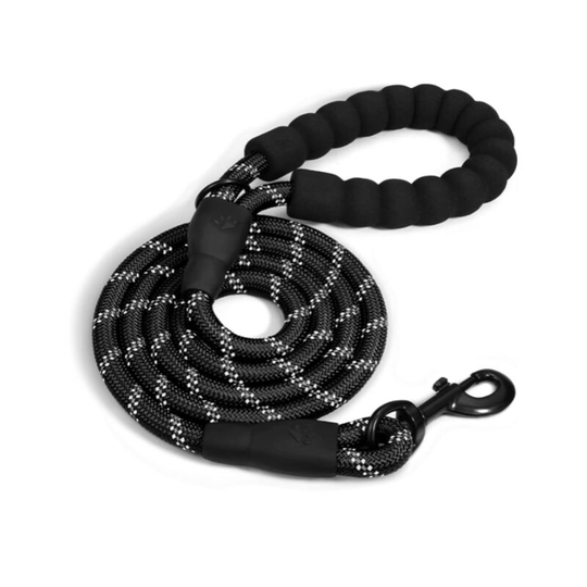 BETTE Dog Rope Leash with Soft Padded Handle, Highly Reflective Yarns, 150CM Nylon Dog Leash for Large or Medium Dogs Suitable for Running (Black)