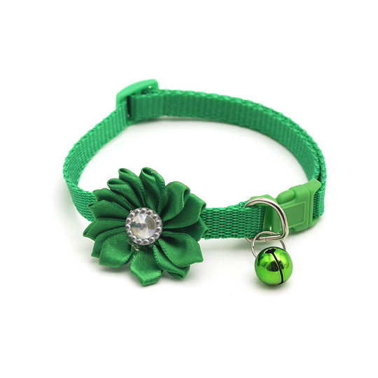 Pet Cat Collar Flower Bell Adjustable Easy to Wear Buckle Dog Collar Bells Lovely Green Cat Collar