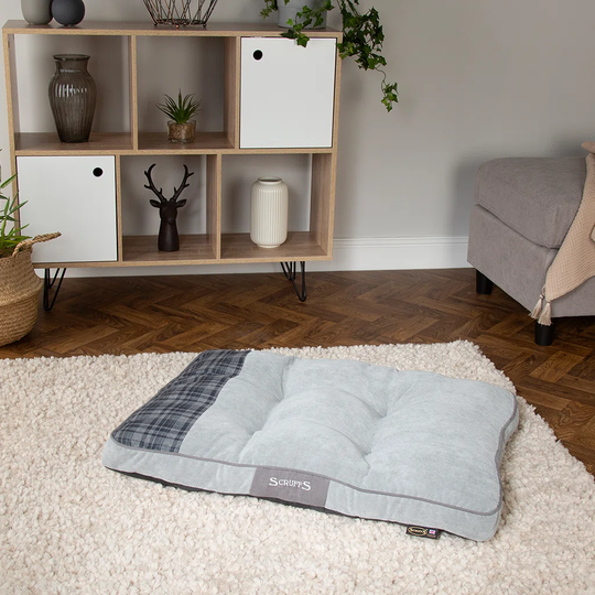 Highland Mat in Grey/White