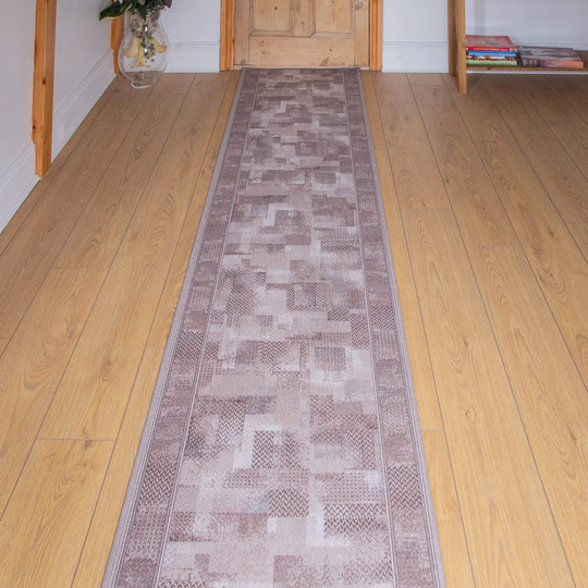 Banner Looped/Hooked Beige Hallway Runner Rug
