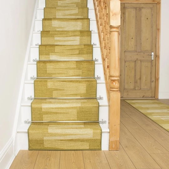 Benedick Tufted Green Stair Runner