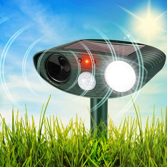 Solar Pest Repeller Animal Deterrents Cat Repellent Ultrasonic for Gardens Flashing Light Motion Sensor Waterproof for Dogs Fox Birds