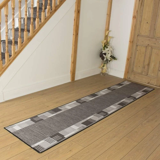 Bale Looped/Hooked Graphite Hallway Runner Rug