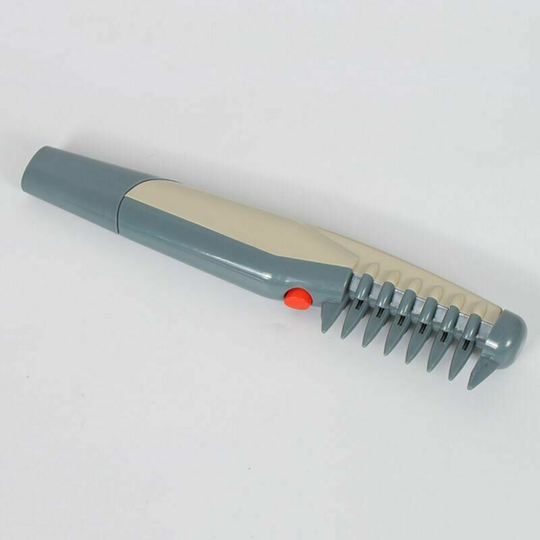 Dog and cat grooming combs, pet razors, knotting tools