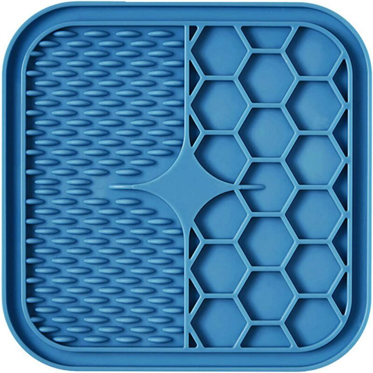 Dog Licking Mat Slow Mat Dispenser Dog Pet Licking Pad Anti Choking Silicone Dog Bowl for with Suction Cup at the Bottom 21*21*1CM