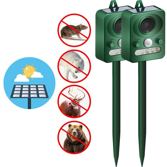 Devenirriche - 2pcs Outdoor Solar Ultrasonic Animal Repeller with Motion Sensor and Flash to Scare Away Rabbits, Squirrels, Foxes, Birds, Skunks, etc