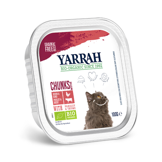 Yarrah Organic Chunks in Gravy 6 x 100g - Organic Chicken & Organic Beef with Organic Parsley & Organic Thyme