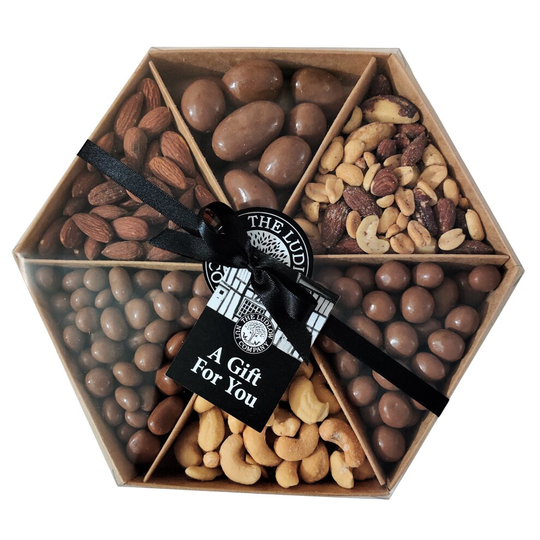 Luxury Confectionery And Nut Selection Gift Tray (700g)