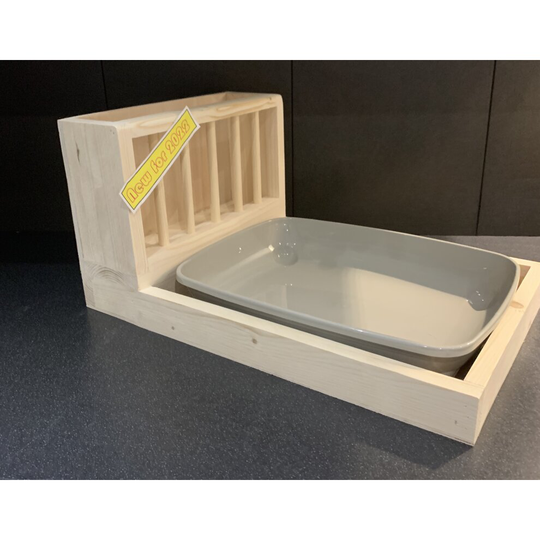 hay feeder and litter tray