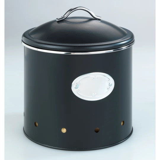 Nero 4 L storage container with holes, permeable to air